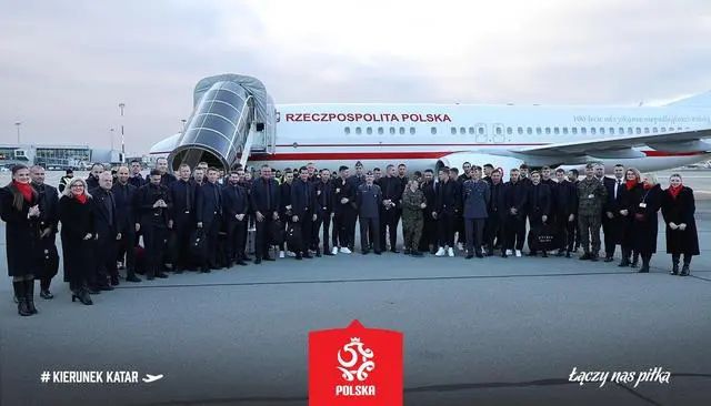 脱英语老师高跟鞋挠丝袜脚心